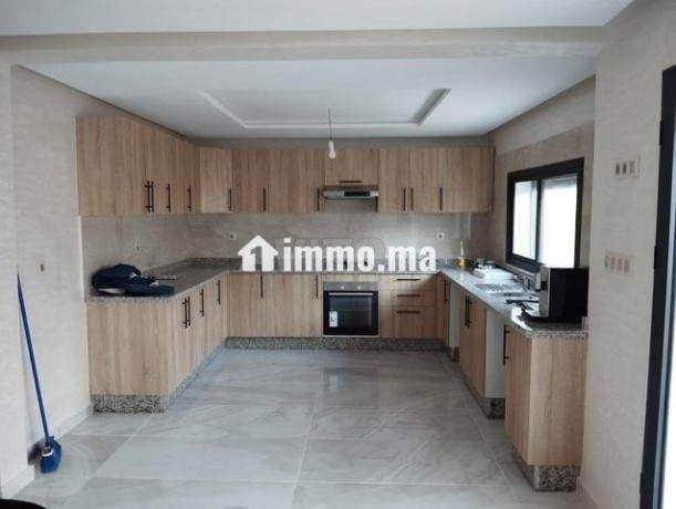 magnifique-villa-sur-3-niveaux-a-sidi-bouzid-big-5
