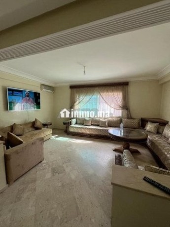 appartement-lumineux-2-chambres-avec-vue-piscine-big-5