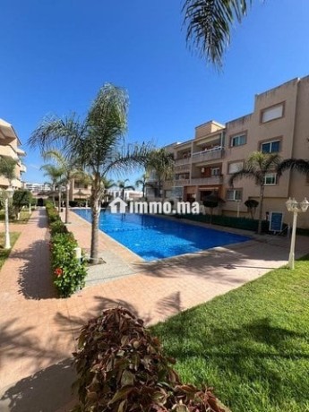appartement-lumineux-2-chambres-avec-vue-piscine-big-8