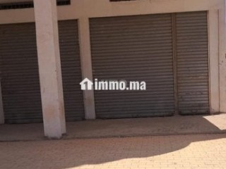 magasin-deux-facades-avec-sous-sol
