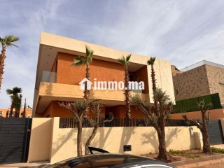 maison-de-luxe-a-vendre-a-route-dagadir-essaouira-5-belles-chambres-antenne-parabolique-et-securite