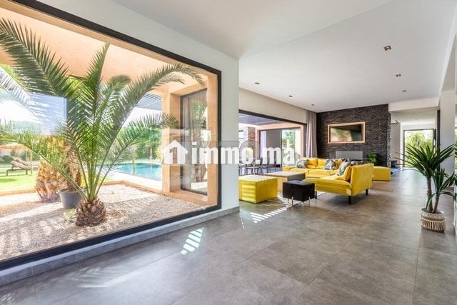 villa-haut-standing-a-marrakech-big-3