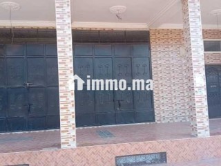 grand-magasin-200-m2-a-louer-proche-gueliz