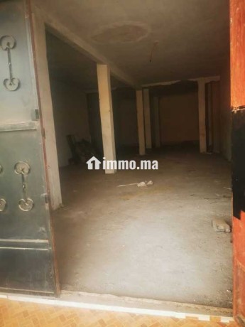 grand-magasin-200-m2-a-louer-proche-gueliz-big-2