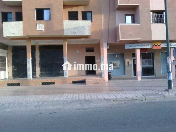 grand-magasin-200-m2-a-louer-proche-gueliz-big-3