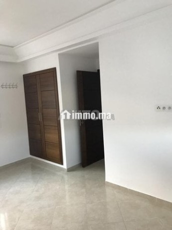 bel-appartement-a-louer-bas-agdal-big-1