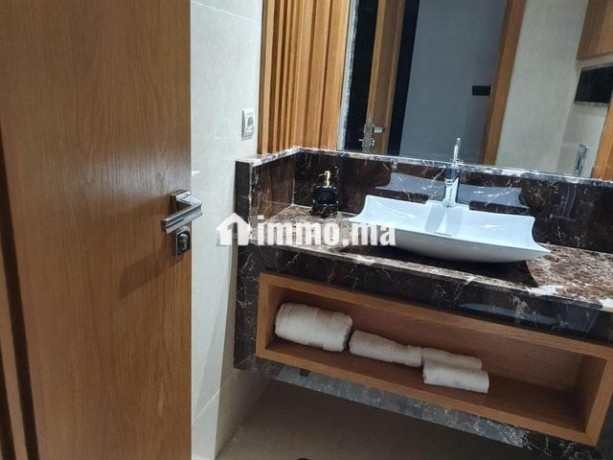 bel-appartement-meuble-a-cfc-big-7