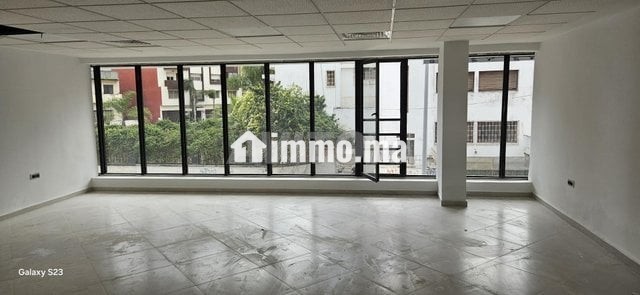 location-plateau-bureau-de-65m2-big-2