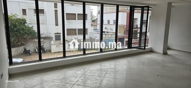 location-plateau-bureau-de-65m2-big-3