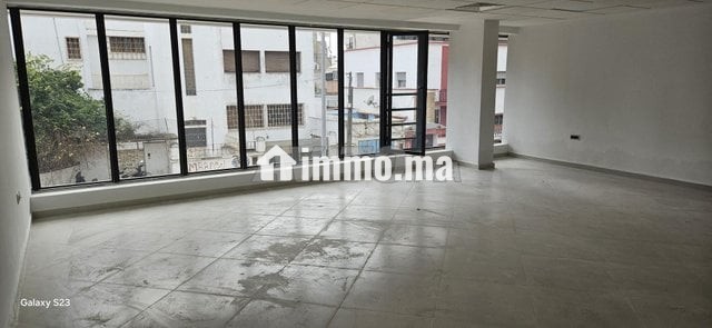 location-plateau-bureau-de-65m2-big-5