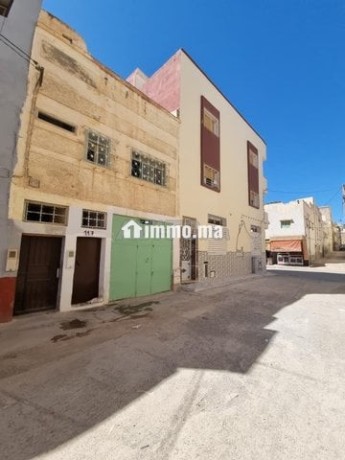 garage-ou-commerce-17m2-secteur-ben-saffar-big-1