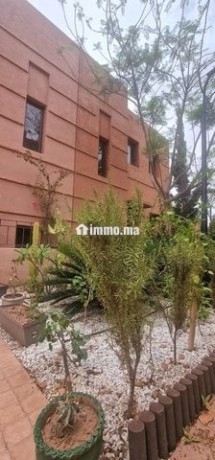 petite-villa-avec-terrasse-residence-golfique-big-0