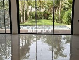villa-vide-pour-location-longue-duree