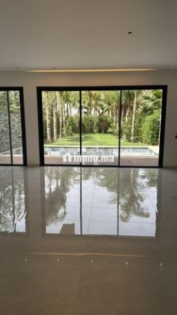 villa-vide-pour-location-longue-duree-big-0