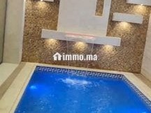 villa-piscine-interieur-chaufee
