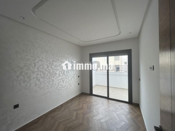 appartement-a-louer-2-min-a-pied-de-la-gare-tgv-big-1