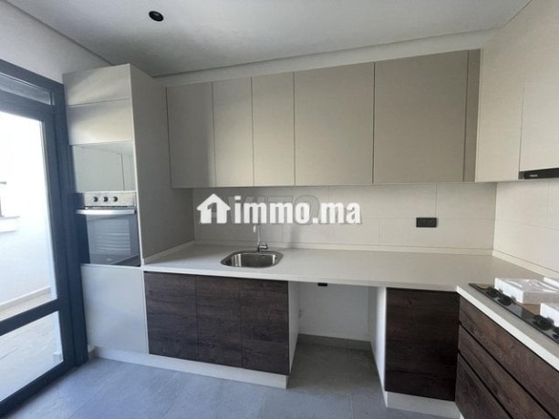 appartement-a-louer-2-min-a-pied-de-la-gare-tgv-big-3