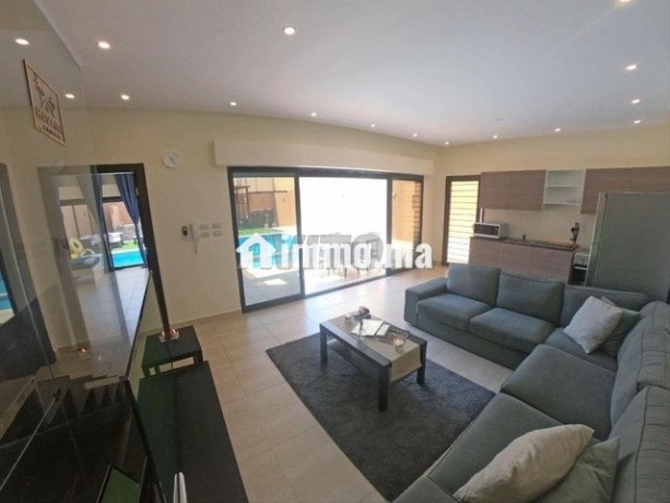 villa-2-piscine-eau-chaude-big-1