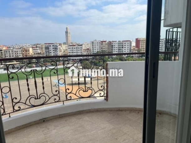 appartement-vide-t4-de-200-m2-big-0