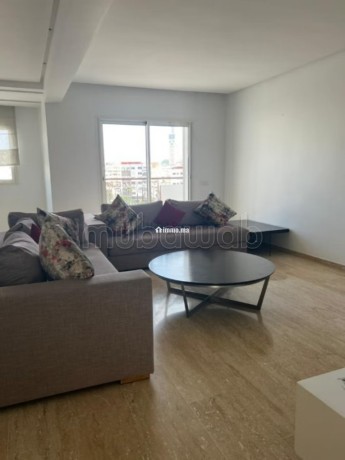 appartement-vide-t4-de-200-m2-big-6