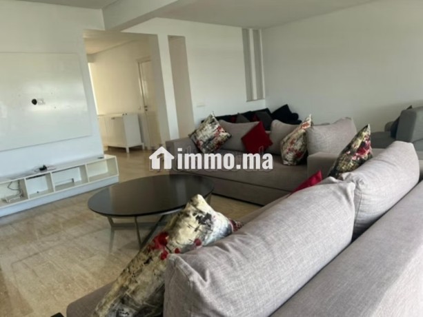 appartement-vide-t4-de-200-m2-big-7