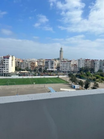 appartement-vide-t4-de-200-m2-big-8