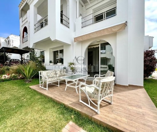 ain-diab-residence-securisee-proximite-mer-triplex-meuble-200m2-a-louer-big-0
