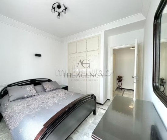 ain-diab-residence-securisee-proximite-mer-triplex-meuble-200m2-a-louer-big-9