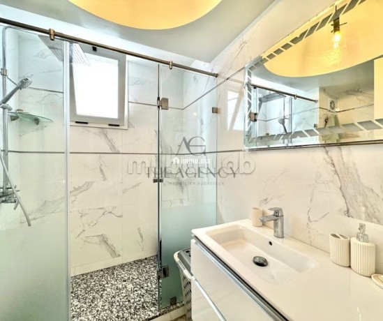 ain-diab-residence-securisee-proximite-mer-triplex-meuble-200m2-a-louer-big-13