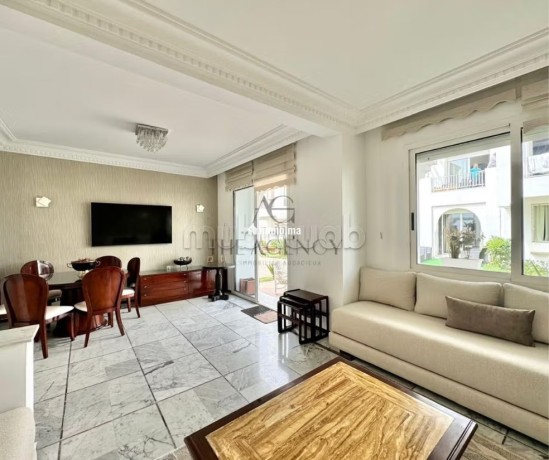 ain-diab-residence-securisee-proximite-mer-triplex-meuble-200m2-a-louer-big-1