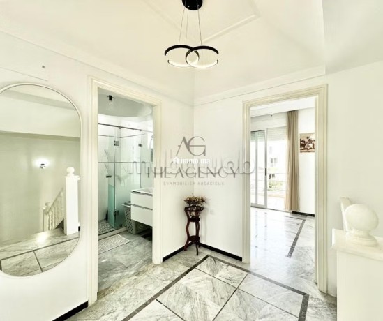 ain-diab-residence-securisee-proximite-mer-triplex-meuble-200m2-a-louer-big-7
