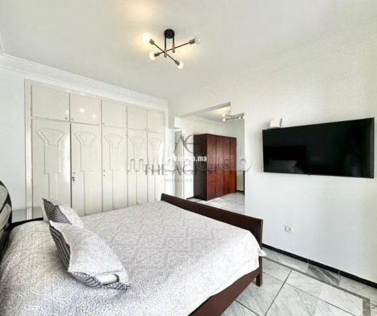 ain-diab-residence-securisee-proximite-mer-triplex-meuble-200m2-a-louer-big-8
