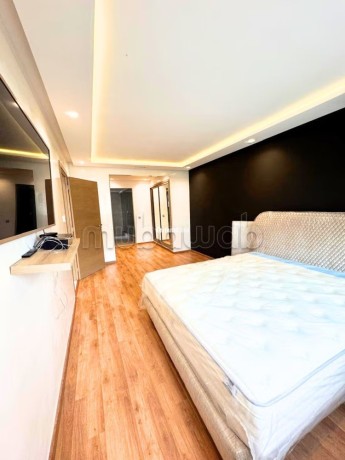 grand-appartement-renove-comme-neuf-big-12
