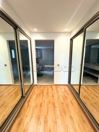 grand-appartement-renove-comme-neuf-big-16