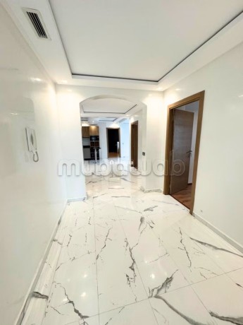 grand-appartement-renove-comme-neuf-big-4