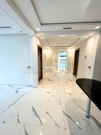 grand-appartement-renove-comme-neuf-big-5