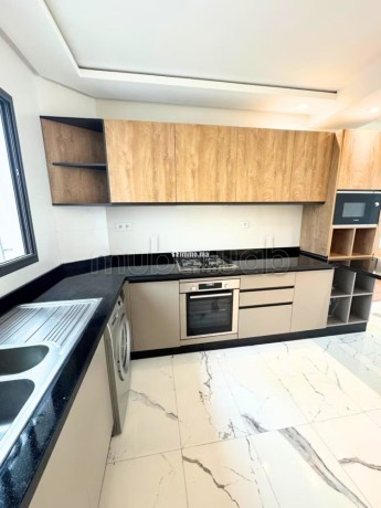 grand-appartement-renove-comme-neuf-big-7