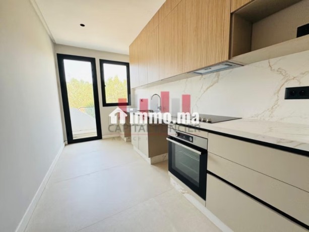 appartement-en-location-a-cil-hay-salam-surface-de-140-m2-places-de-parking-et-terrasse-big-4