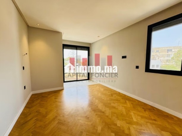 appartement-en-location-a-cil-hay-salam-surface-de-140-m2-places-de-parking-et-terrasse-big-5