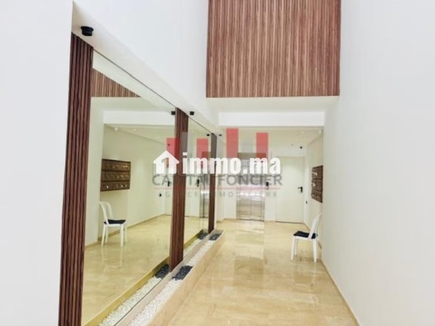 tres-bel-appartement-en-location-a-beausejour-1-chambre-bien-meuble-big-10