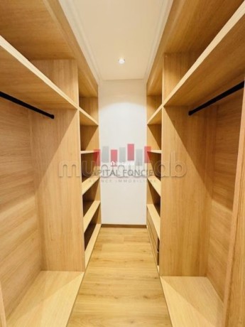 tres-bel-appartement-en-location-a-beausejour-1-chambre-bien-meuble-big-6