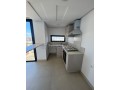 superbe-studio-vide-au-dernier-etage-small-4