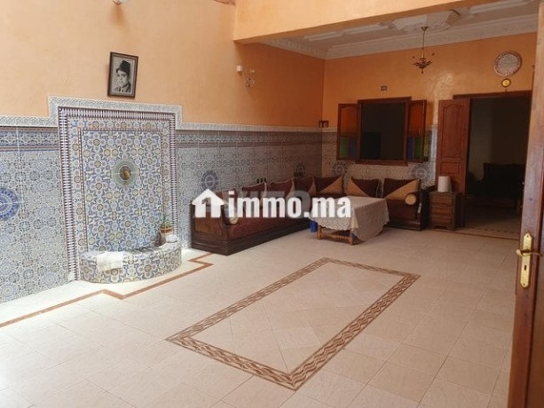 grande-maison-de-146-m2-avec-boutique-et-terrasse-big-2
