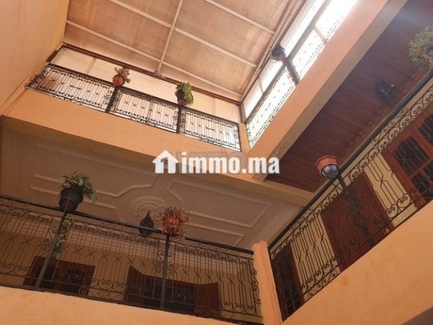 grande-maison-de-146-m2-avec-boutique-et-terrasse-big-4
