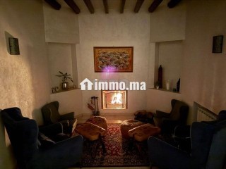villa-2000m-a-louer-a-souissi