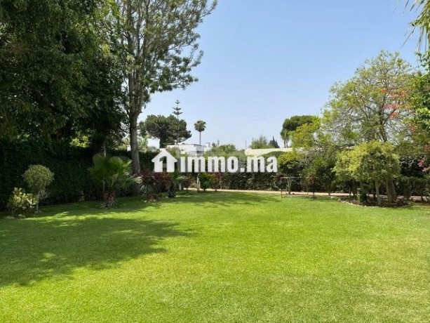 villa-2000m-a-louer-a-souissi-big-7