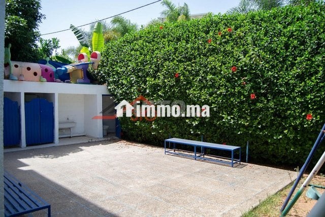 villa-de-386-m2-en-vente-big-0
