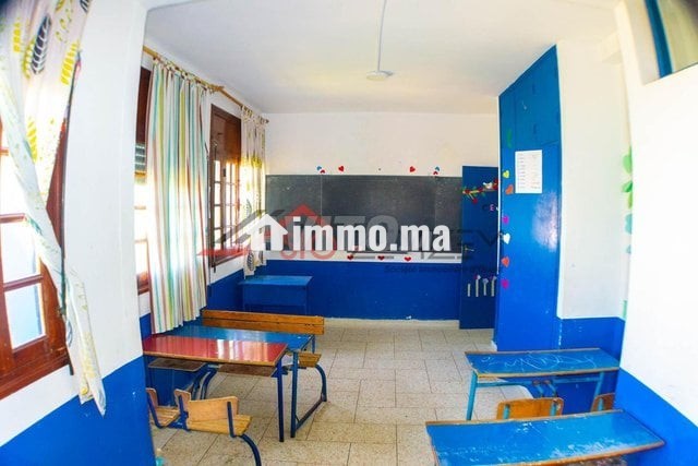 villa-de-386-m2-en-vente-big-11