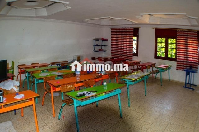 villa-de-386-m2-en-vente-big-12