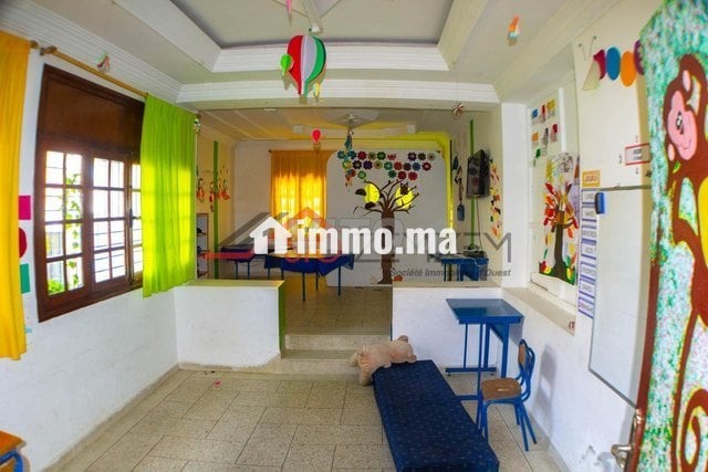 villa-de-386-m2-en-vente-big-14